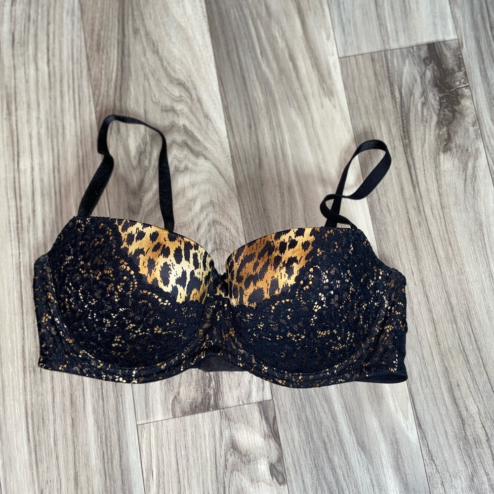 NWT VS Cheetah Print Bra Black Lace Bow Detail 36D